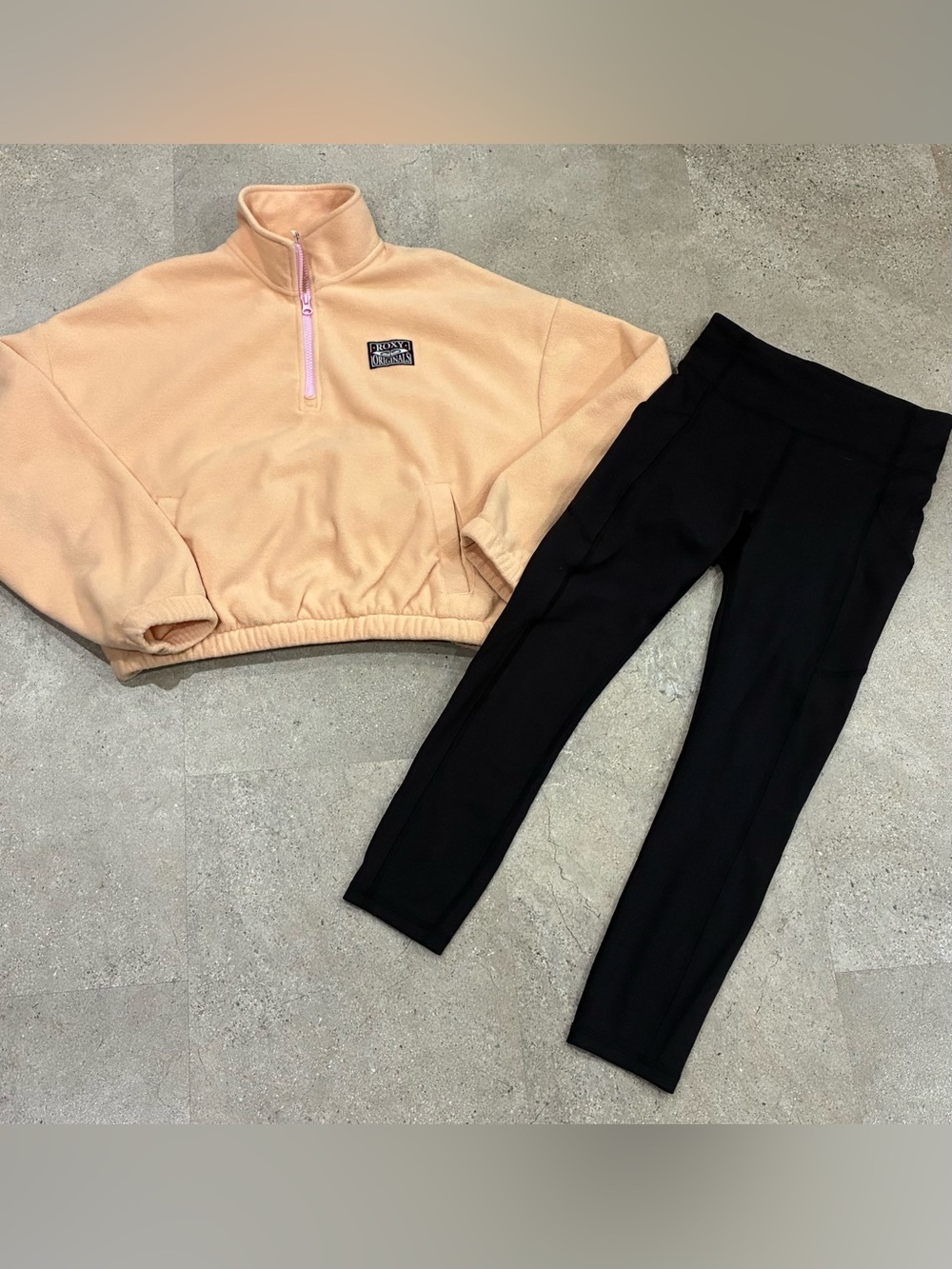 Womens LULULEMON/ROXY Cropped Fleece Pullover & Leggings, sz 4
